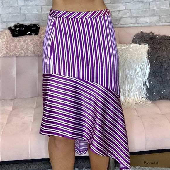 Highs-low purple and white skirt - Picture 1 of 1